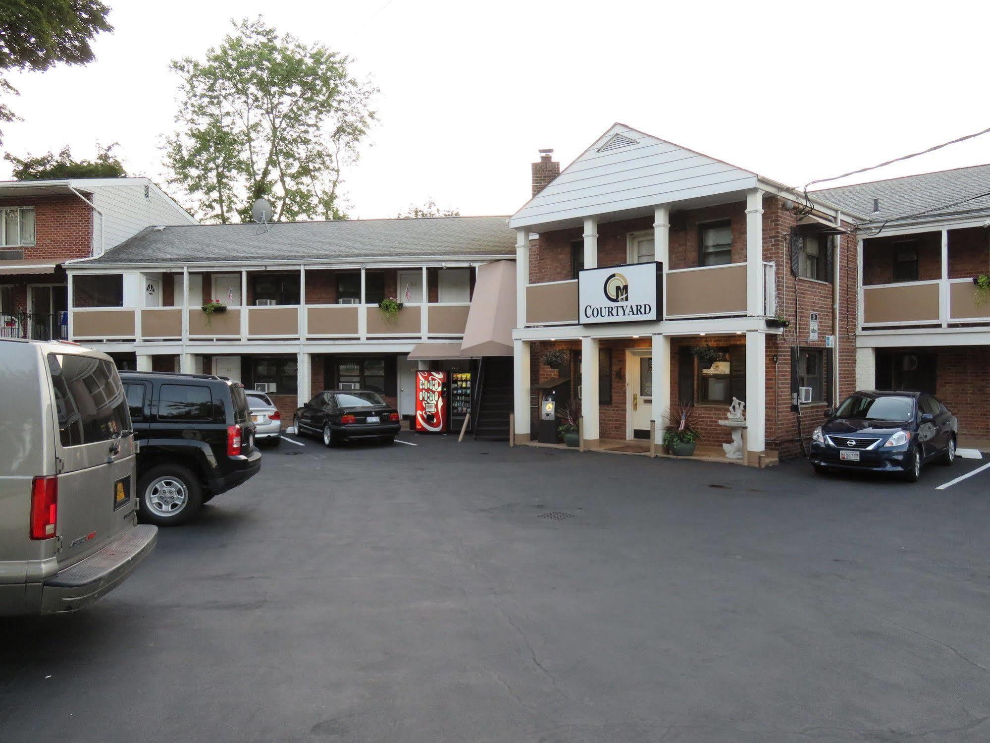 Central Motel Courtyard White Plains Eksteriør bilde
