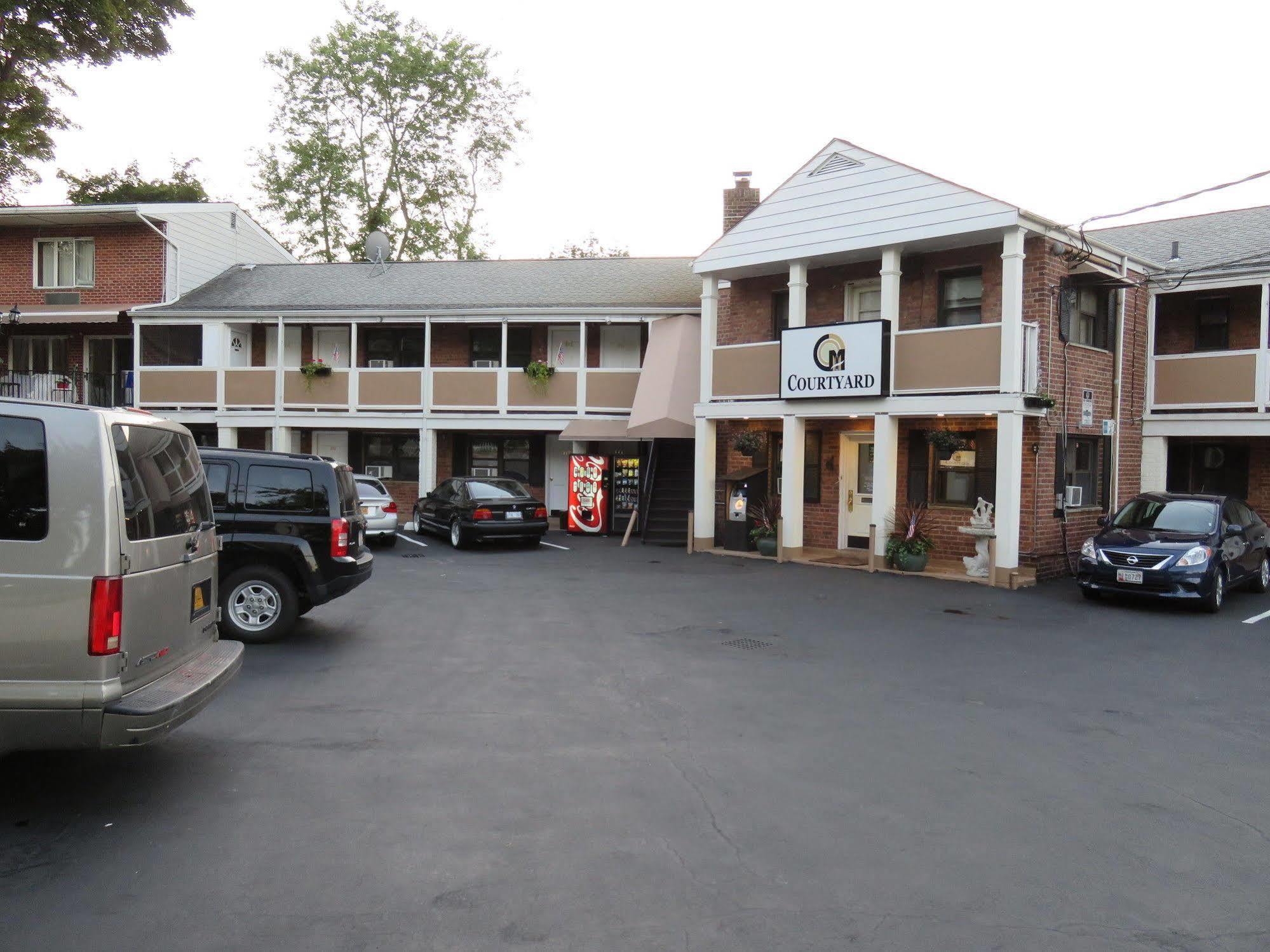 Central Motel Courtyard White Plains Eksteriør bilde